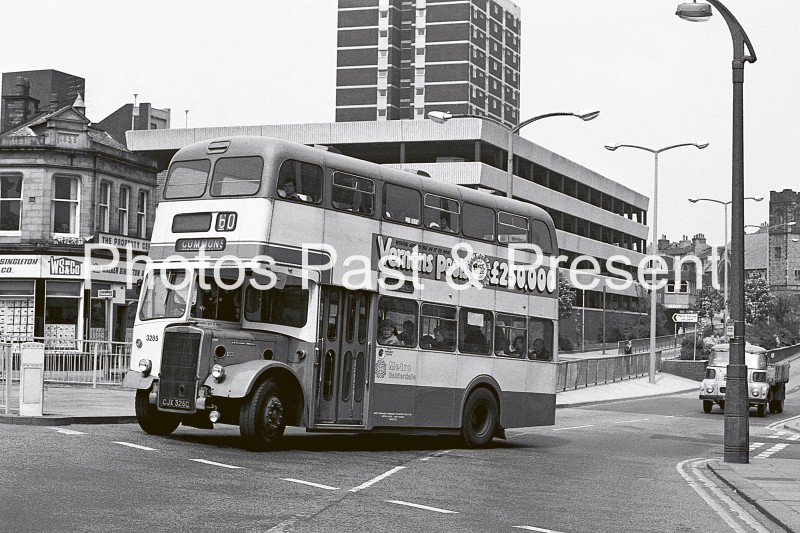 bw008x-halifax-bus-cow-green