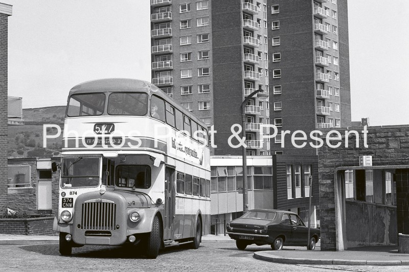 bw011x-halifax-daimler-bus-station-hilman-avenger