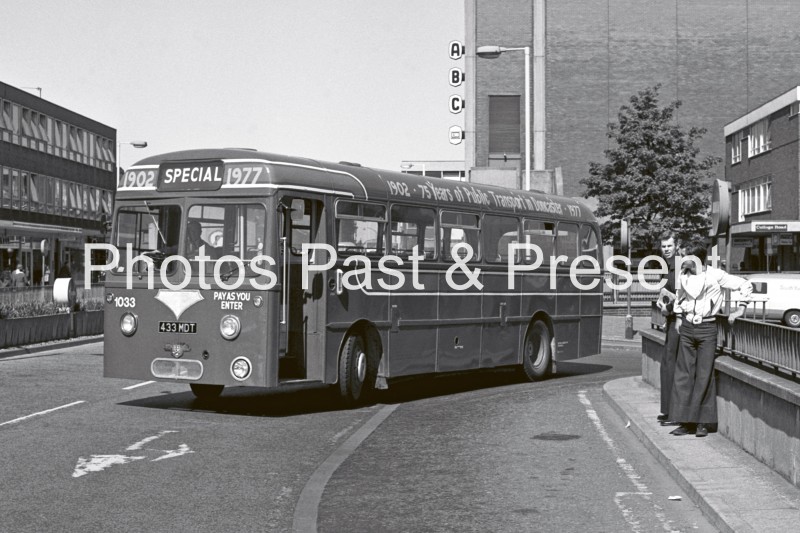 bw018x-doncaster-leyland-tiger-cub-bus-abc-cinema