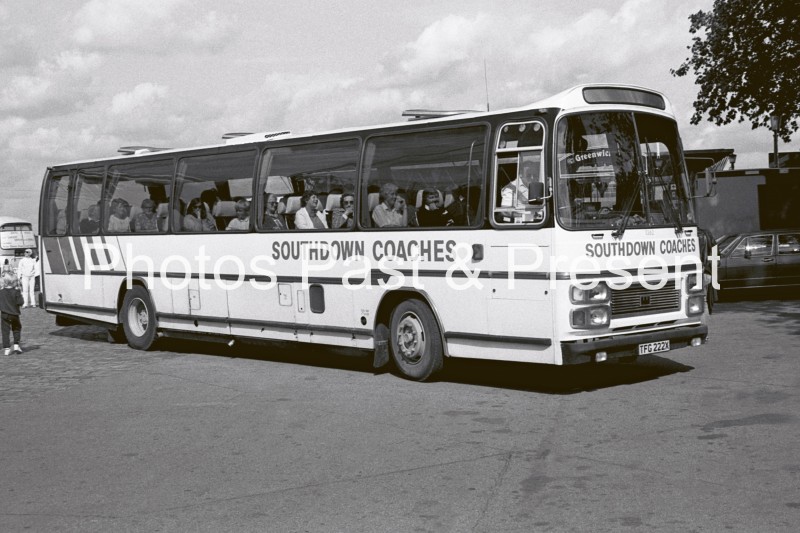 bw022x-southdown-coach-greenwich-bus