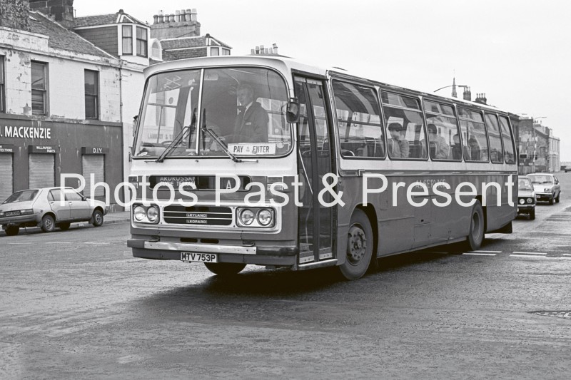 bw023x-ardrossan-a1-services-leopard-bus