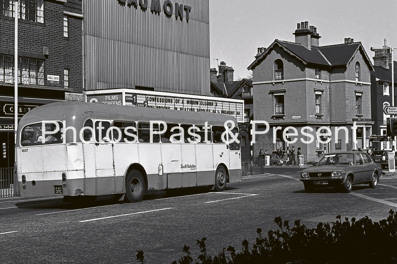 bw034x-doncaster-bus-gaumont-cinema