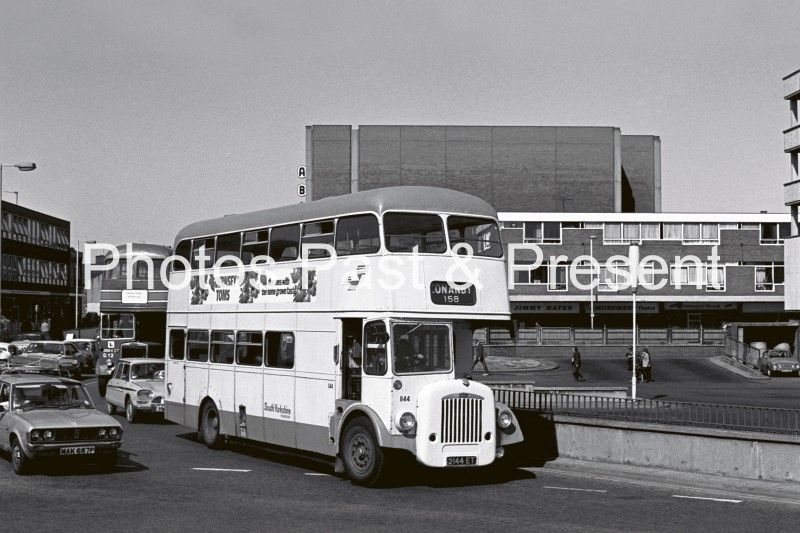 bw045x-conanby-doncaster-daimler-bus