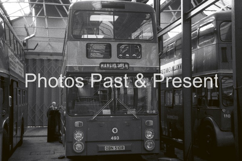 bw048x-lancashire-united-bus-garage-manchester