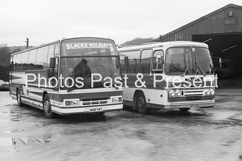 bw087x - Slack's Holidays Dennis Coach & Ford Coach
