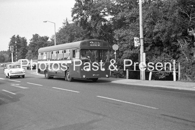 Guildford London Transport 1969 Bus BPH131H