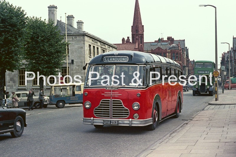 Llandudno BMMO Midland Red Bus UHA253 in 1965