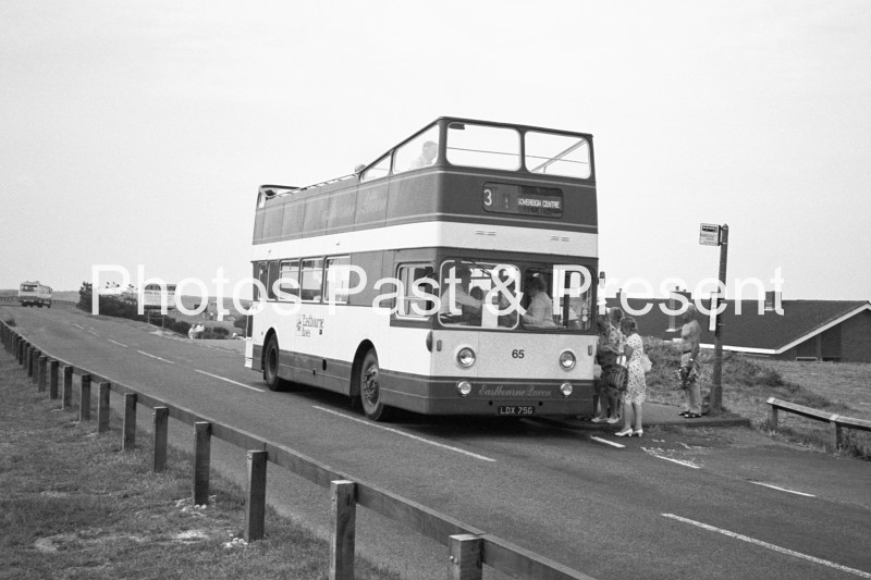 Eastbourne Queen Summer Tour Bus LDX75G