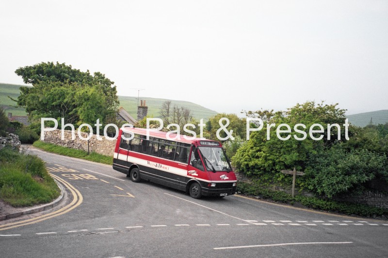 Swanage Wilts & Dorset Skipper Bus E453MEL