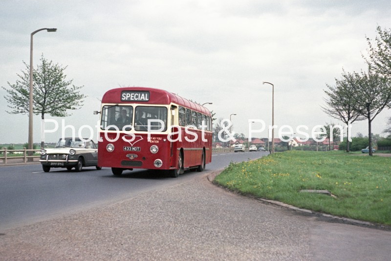 Doncaster Leyland Tiger Cub Bus 433MDT in 1964