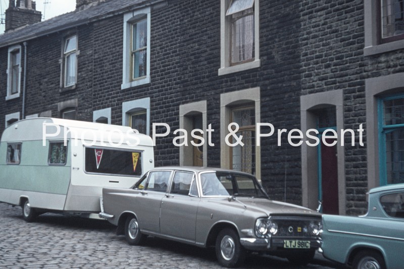 1965 Ford Zodiac Mk3 car & Caravan
