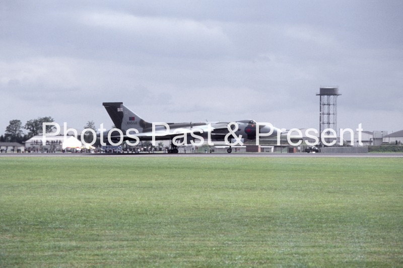 Vulcan Bomber XH558 Military Aircraft